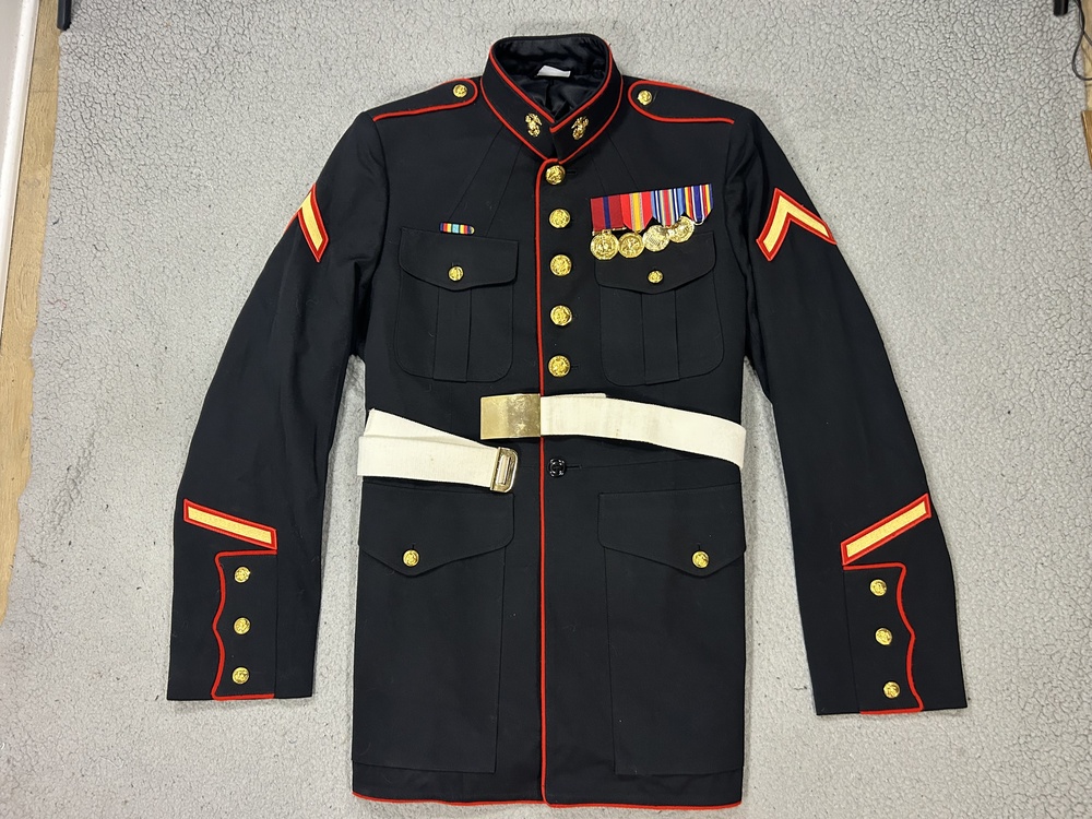 USMC Dress Blues Uniform Jacket Mens 46L Blue Marine Corps Belt Medals USA